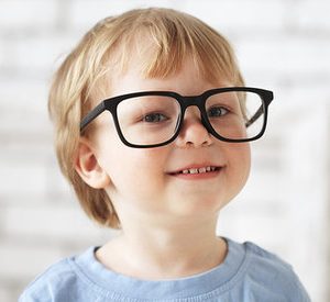 Πως καταλαβαίνουμε οτι ένα παιδί χρειάζεται γυαλιά;